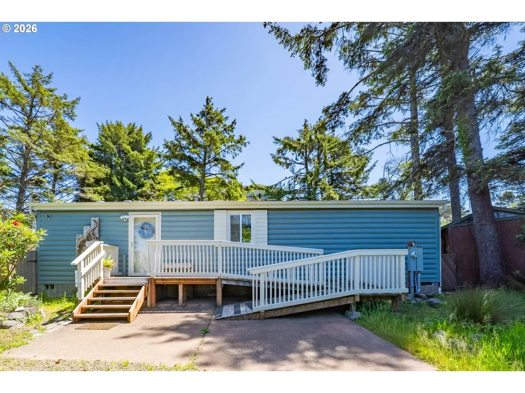 1232 SE 2nd Court Lincoln City OR 97367