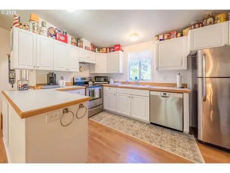 1232 SE 2nd Court Lincoln City OR 97367