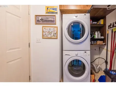 1232 SE 2nd Court Lincoln City OR 97367