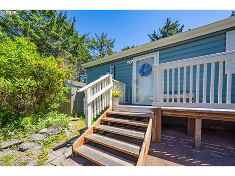 1232 SE 2nd Court Lincoln City OR 97367