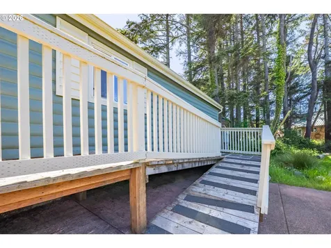 1232 SE 2nd Court Lincoln City OR 97367