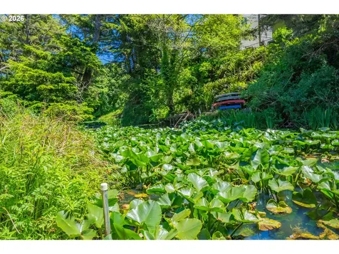 1232 SE 2nd Court Lincoln City OR 97367