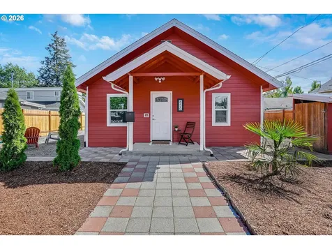 856 Highland Avenue NE Salem OR 97301