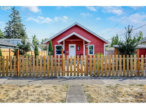 856 Highland Avenue NE Salem OR 97301