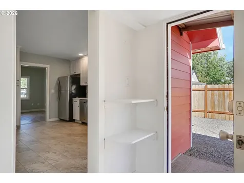856 Highland Avenue NE Salem OR 97301
