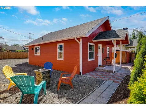 856 Highland Avenue NE Salem OR 97301