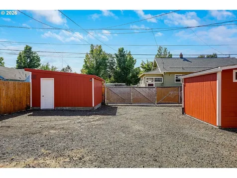 856 Highland Avenue NE Salem OR 97301