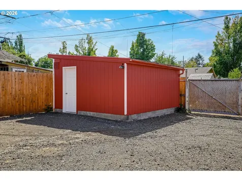 856 Highland Avenue NE Salem OR 97301