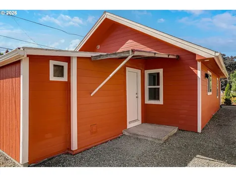 856 Highland Avenue NE Salem OR 97301