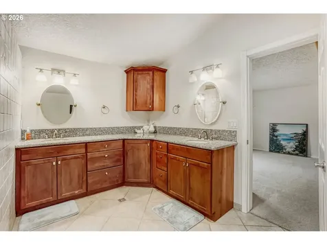 810 NE 167th Avenue Vancouver WA 98684