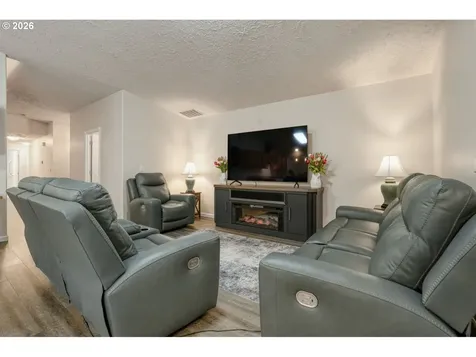 810 NE 167th Avenue Vancouver WA 98684