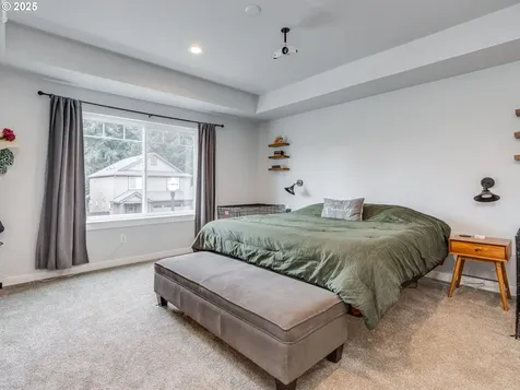 9913 NE 132nd Avenue Vancouver WA 98682