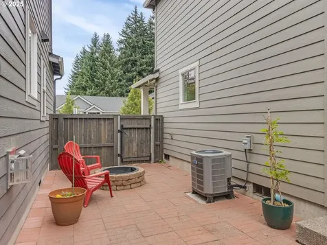 9913 NE 132nd Avenue Vancouver WA 98682