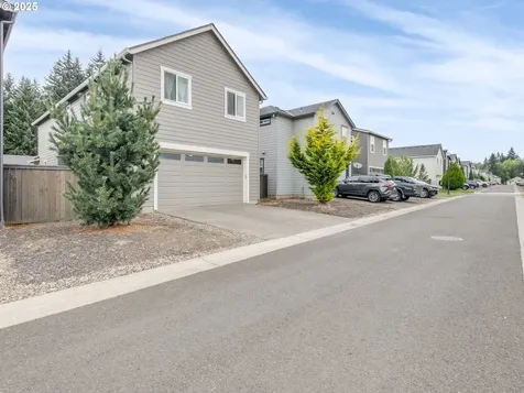 9913 NE 132nd Avenue Vancouver WA 98682