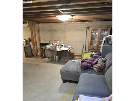 4832 SE Raymond Street Portland OR 97206