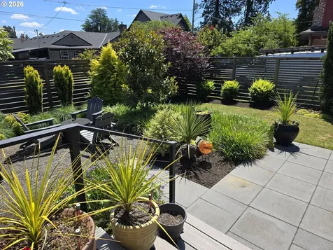 4832 SE Raymond Street Portland OR 97206