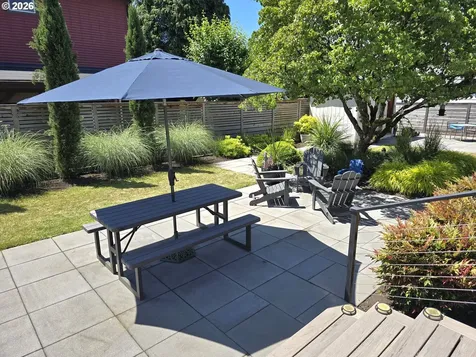 4832 SE Raymond Street Portland OR 97206