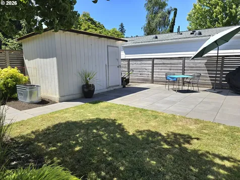 4832 SE Raymond Street Portland OR 97206