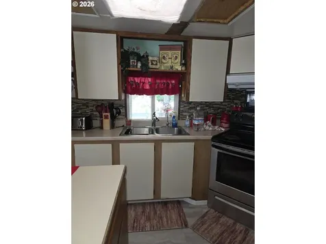 422 Lou Gray Drive Myrtle Creek OR 97457