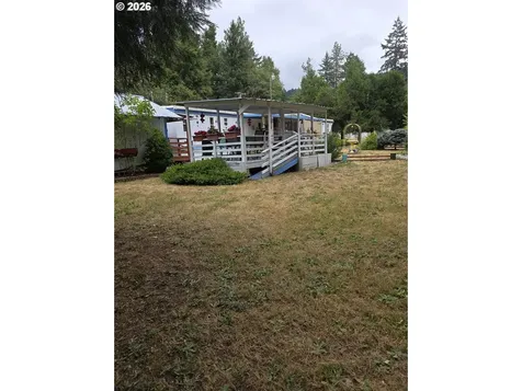422 Lou Gray Drive Myrtle Creek OR 97457