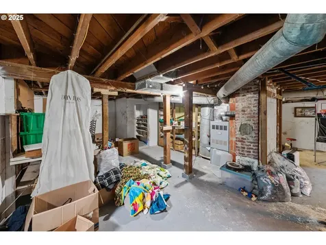1119 Winsor Avenue North Bend OR 97459