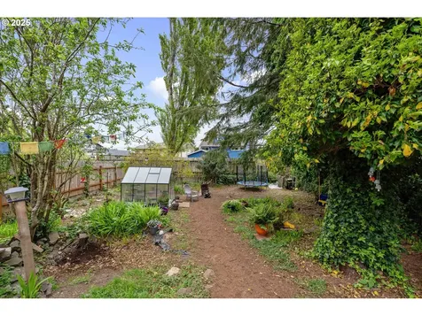 1119 Winsor Avenue North Bend OR 97459