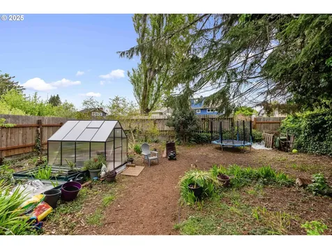 1119 Winsor Avenue North Bend OR 97459