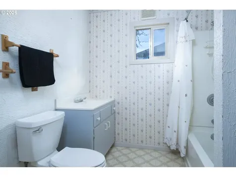 233 Crowsfoot Road Oakland OR 97462