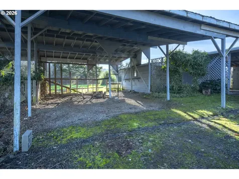 233 Crowsfoot Road Oakland OR 97462
