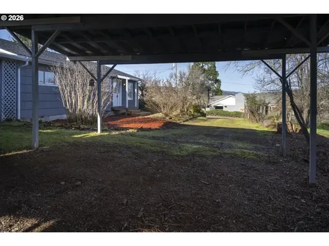 233 Crowsfoot Road Oakland OR 97462