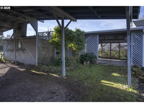 233 Crowsfoot Road Oakland OR 97462