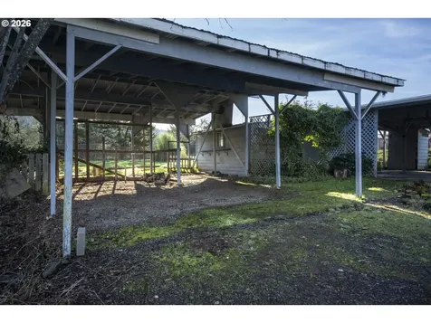 233 Crowsfoot Road Oakland OR 97462