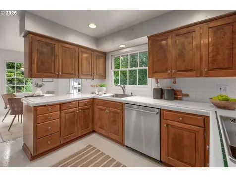 4225 SW 52nd Avenue Portland OR 97221