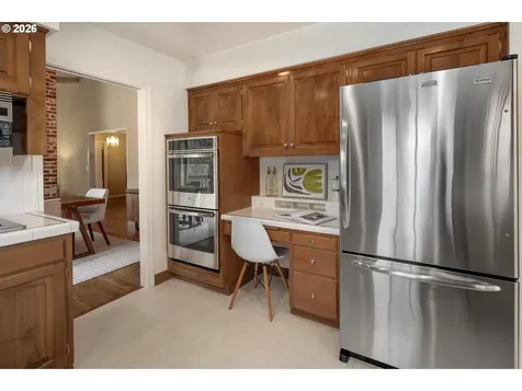 4225 SW 52nd Avenue Portland OR 97221