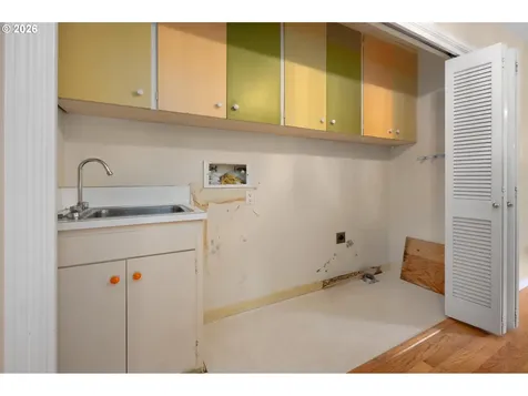 4225 SW 52nd Avenue Portland OR 97221