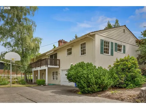 4225 SW 52nd Avenue Portland OR 97221
