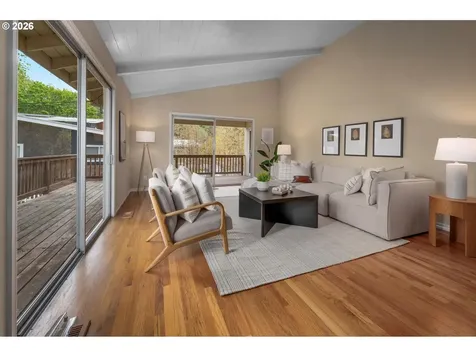 4225 SW 52nd Avenue Portland OR 97221