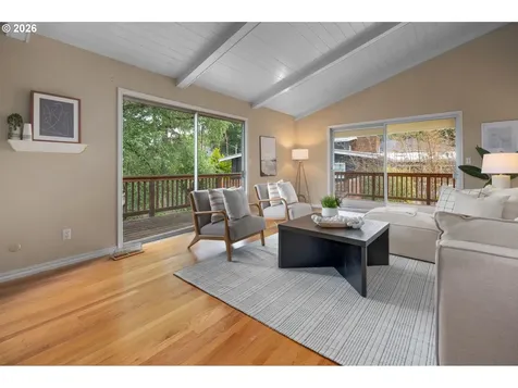 4225 SW 52nd Avenue Portland OR 97221