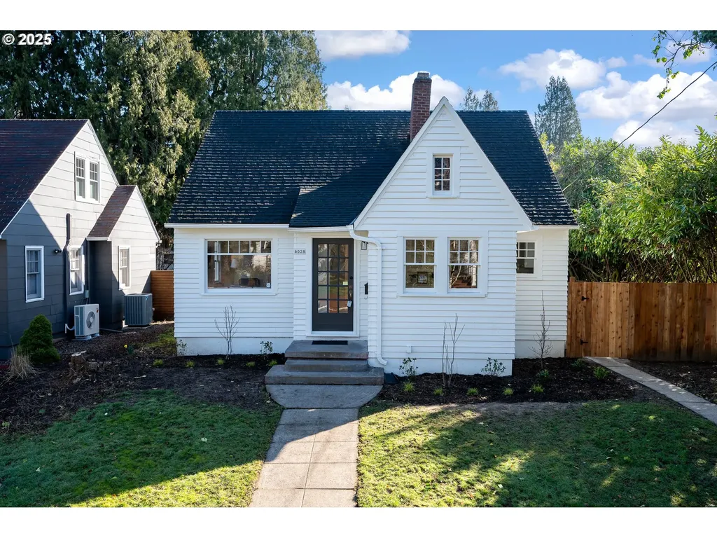 6028 NE 27th Avenue Portland OR 97211
