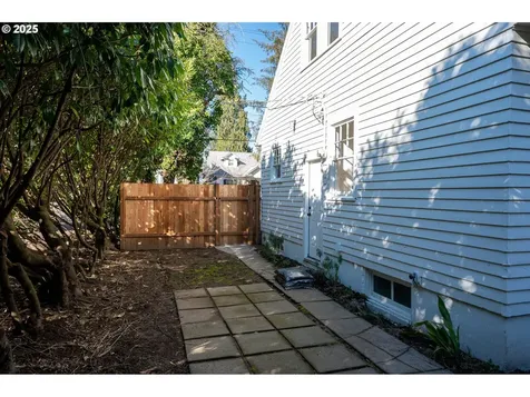 6028 NE 27th Avenue Portland OR 97211