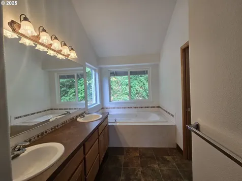85 SW Monda Road Stevenson WA 98648