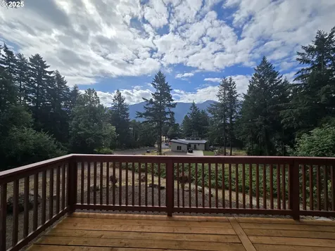 85 SW Monda Road Stevenson WA 98648
