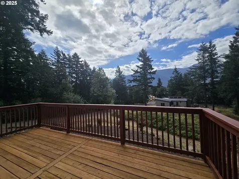 85 SW Monda Road Stevenson WA 98648