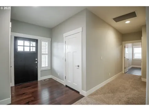 1840 West Meadows Drive NW Salem OR 97304