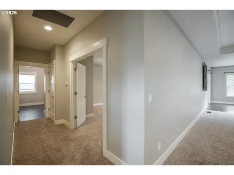 1840 West Meadows Drive NW Salem OR 97304