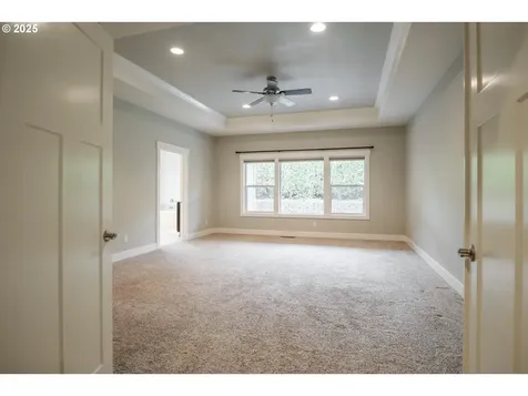 1840 West Meadows Drive NW Salem OR 97304