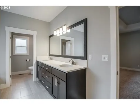 1840 West Meadows Drive NW Salem OR 97304