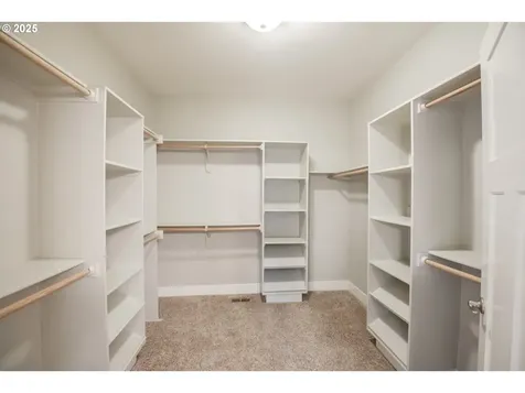 1840 West Meadows Drive NW Salem OR 97304