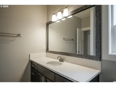 1840 West Meadows Drive NW Salem OR 97304