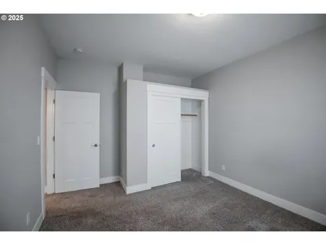 1840 West Meadows Drive NW Salem OR 97304